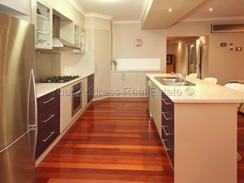 37-39 Bascombe Court, Munruben QLD 4125