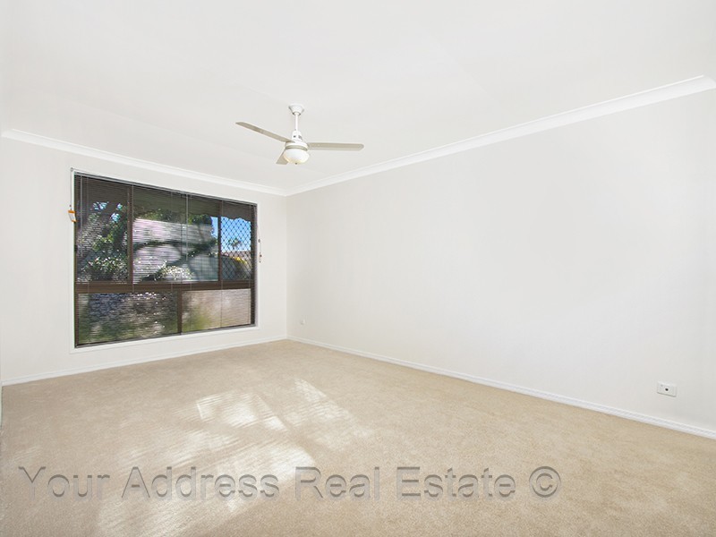 9 Pavon Street, Regents Park QLD 4118