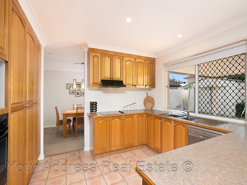 28 Albert Place, Parkinson QLD 4115
