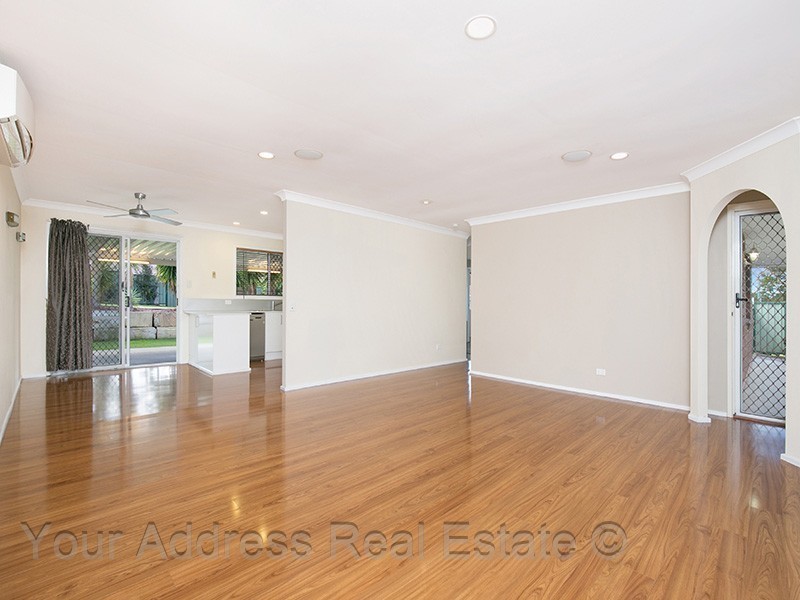 3 Liana Court, Regents Park QLD 4118