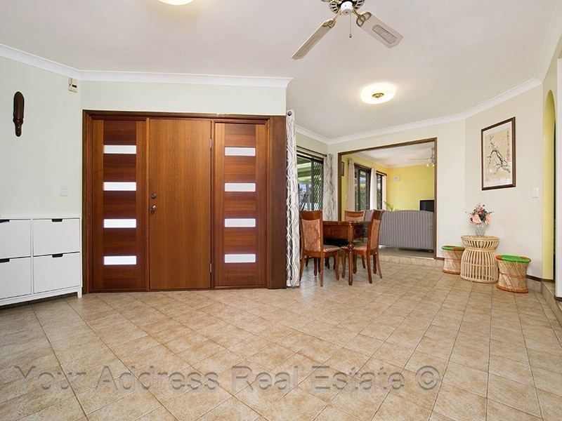 2 Cygnus Court, Regents Park QLD 4118