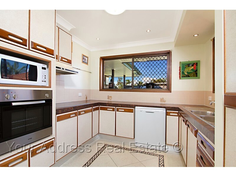 2 Cygnus Court, Regents Park QLD 4118