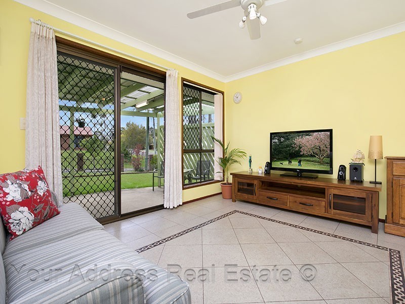 2 Cygnus Court, Regents Park QLD 4118
