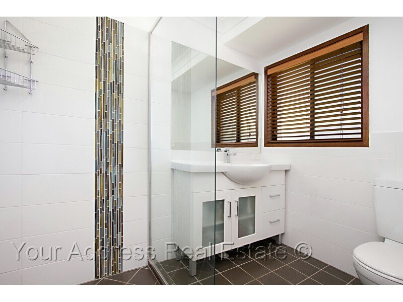 2 Cygnus Court, Regents Park QLD 4118