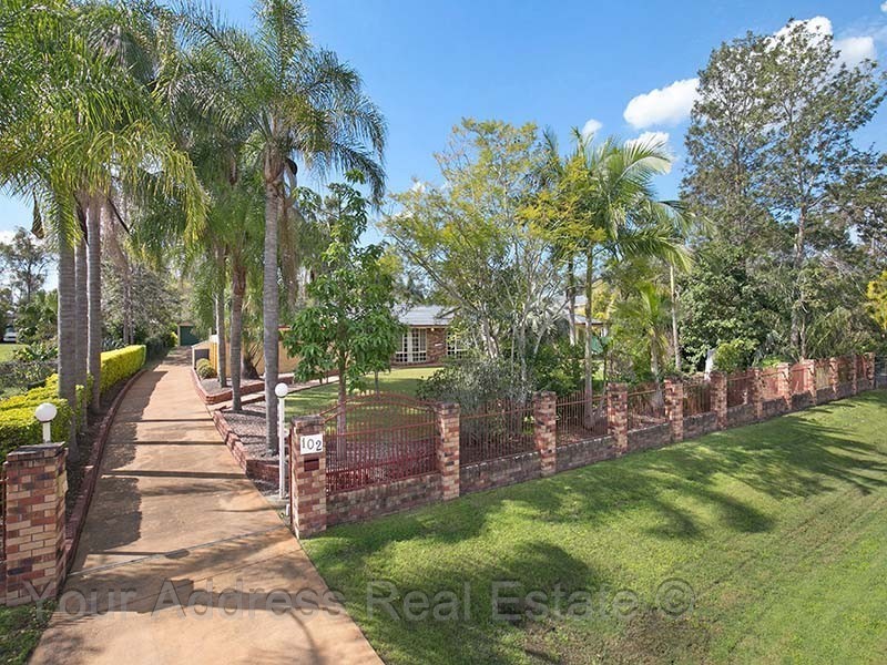 102-104 Chloe Drive, Munruben QLD 4125