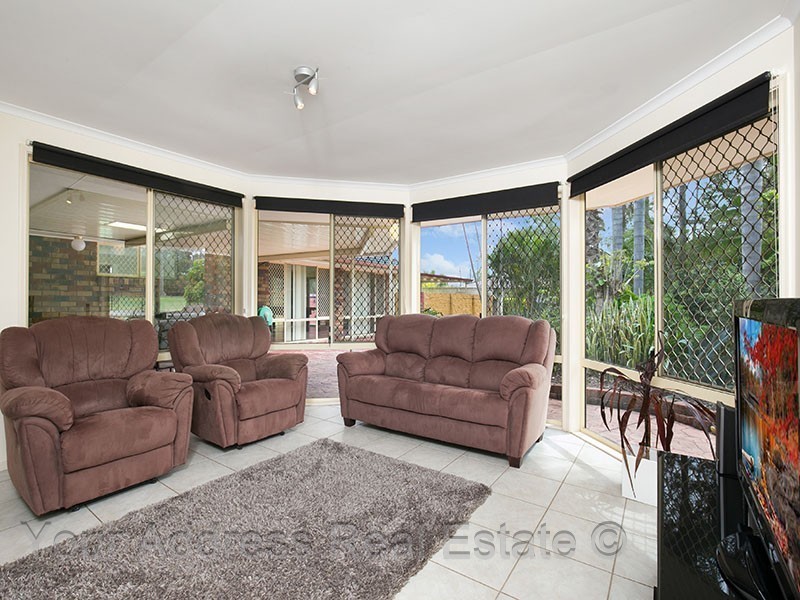 102-104 Chloe Drive, Munruben QLD 4125