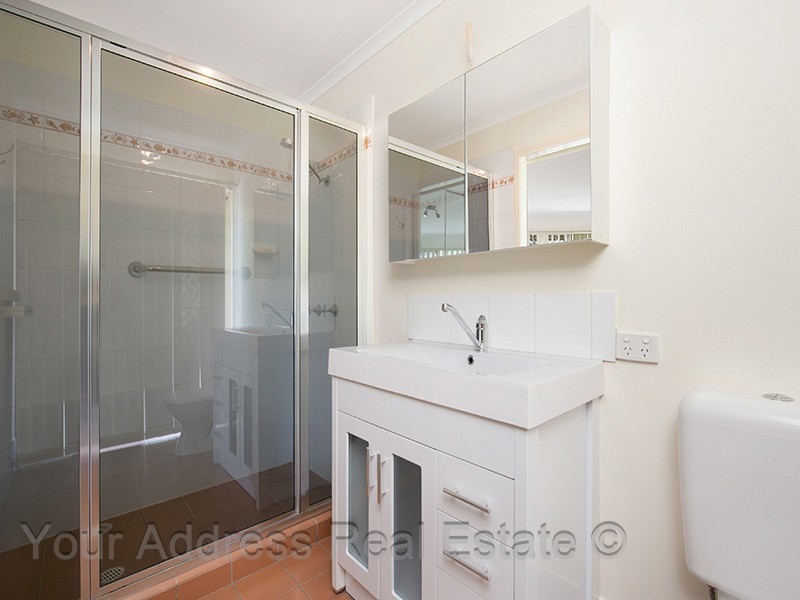 102-104 Chloe Drive, Munruben QLD 4125