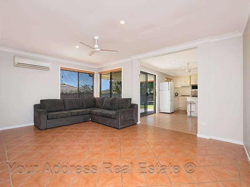 9 Cinear Court, Regents Park QLD 4118