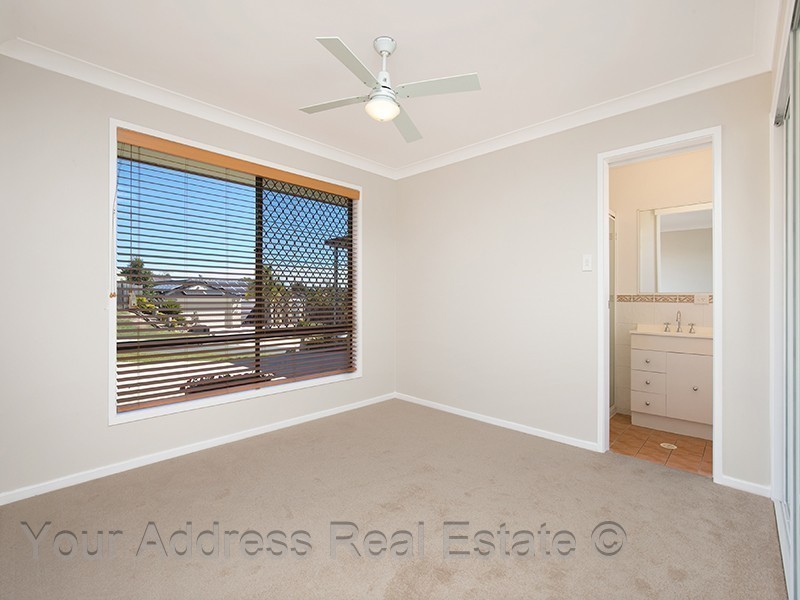 9 Cinear Court, Regents Park QLD 4118
