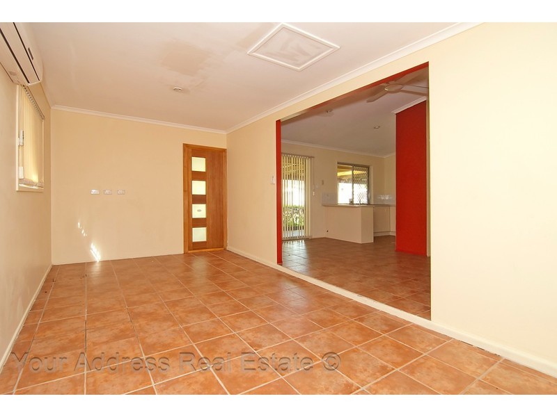 3 Conifer Street, Hillcrest QLD 4118
