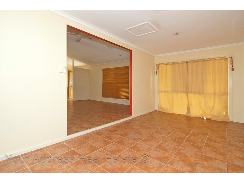 3 Conifer Street, Hillcrest QLD 4118
