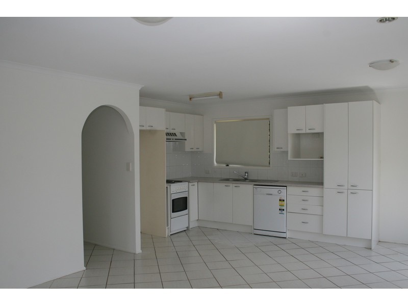 127 Waratah Drive, Crestmead QLD 4132