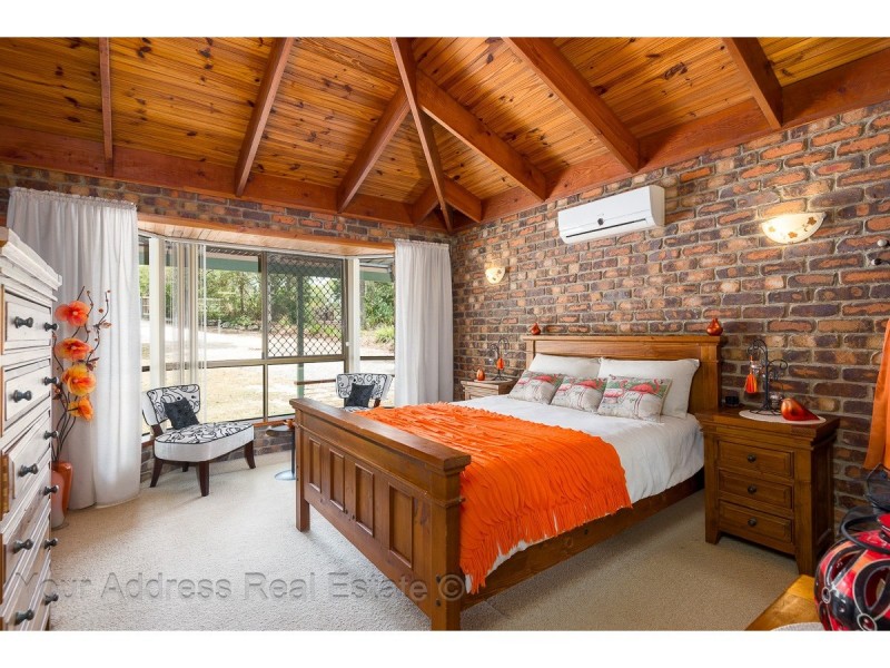 4 McPherson Road, Chambers Flat QLD 4133