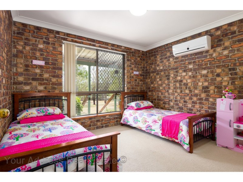 4 McPherson Road, Chambers Flat QLD 4133