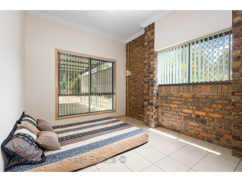 4 McPherson Road, Chambers Flat QLD 4133