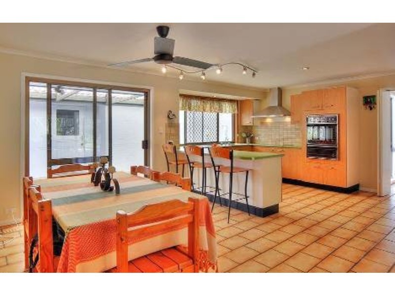 30 Feather Close, Forestdale QLD 4118