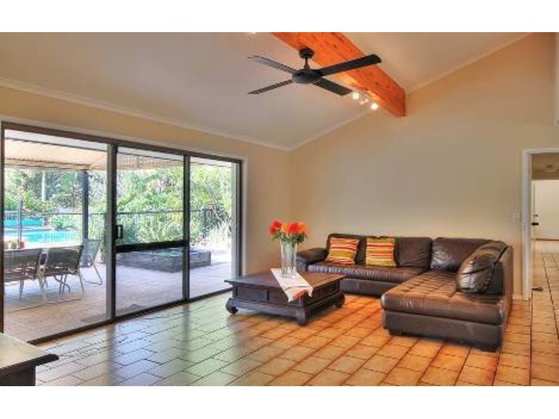 30 Feather Close, Forestdale QLD 4118