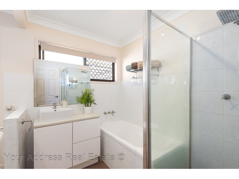 1 Grand Central Court, Boronia Heights QLD 4124