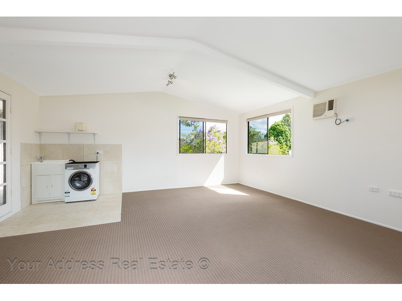 1 Grand Central Court, Boronia Heights QLD 4124