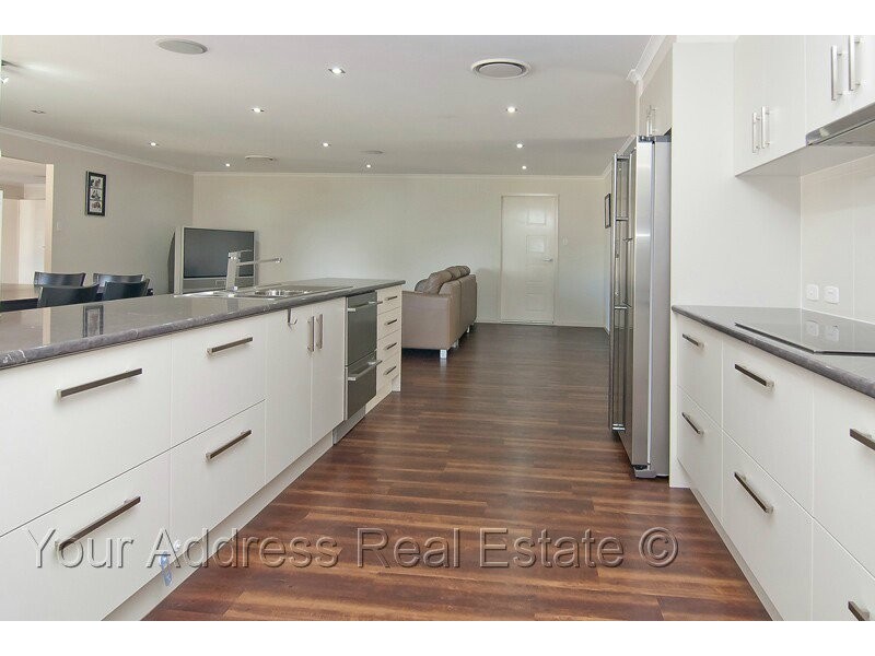 3 Anita Court, Greenbank QLD 4124