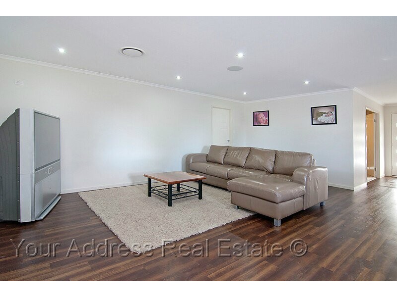 3 Anita Court, Greenbank QLD 4124