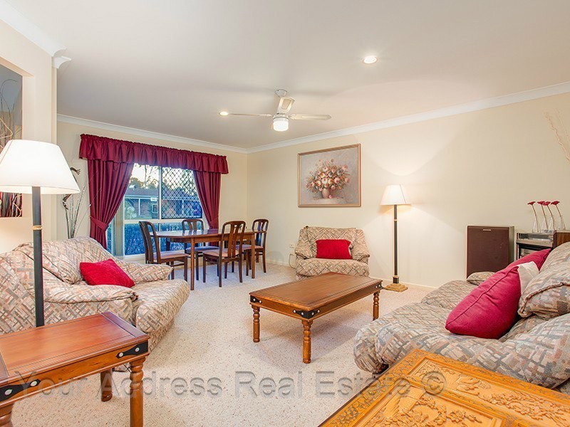 3 Pine Street, Hillcrest QLD 4118