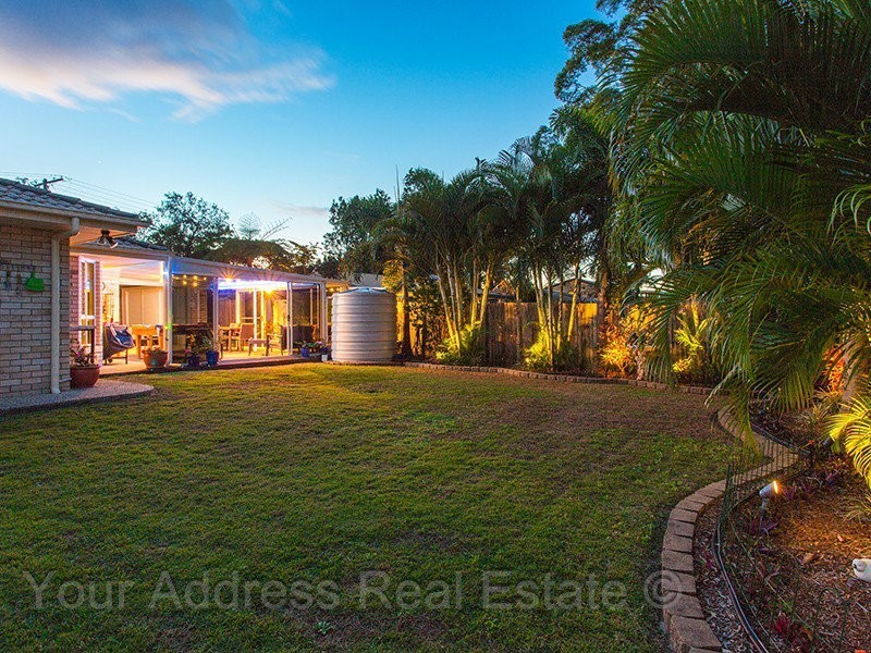 3 Pine Street, Hillcrest QLD 4118