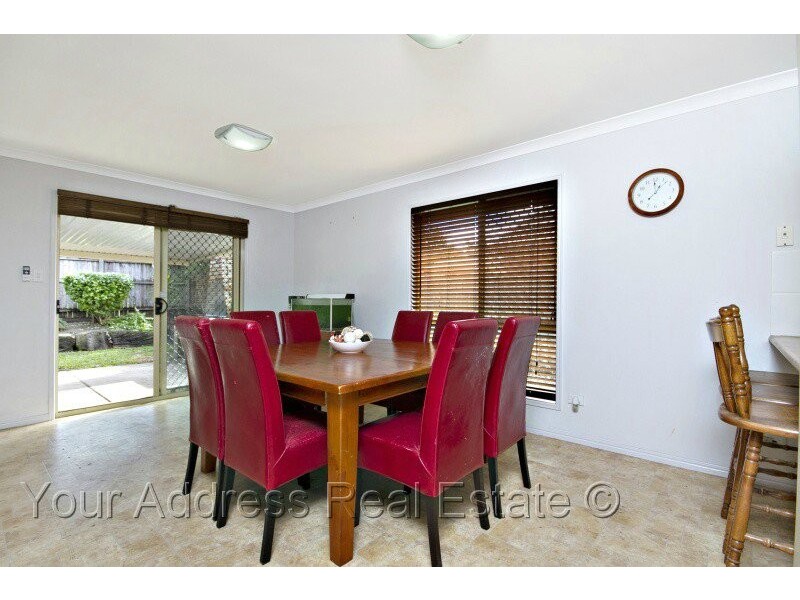 2 Park Close, Hillcrest QLD 4118