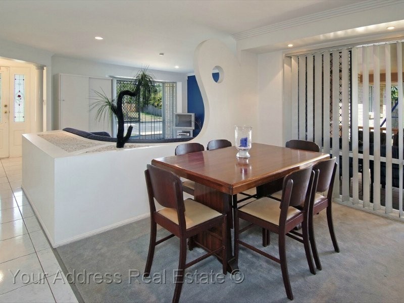 74 Federation Drive, Hillcrest QLD 4118