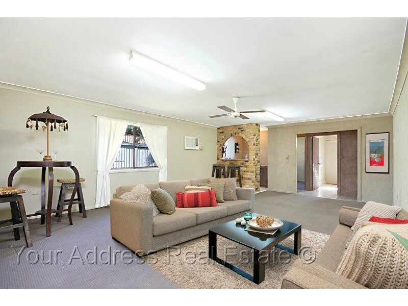 6 Aquila Court, Regents Park QLD 4118