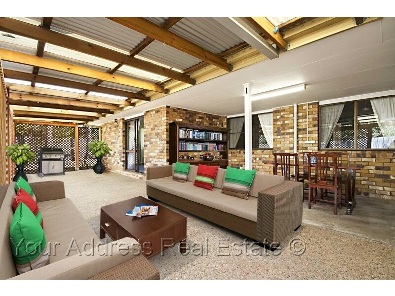 6 Aquila Court, Regents Park QLD 4118