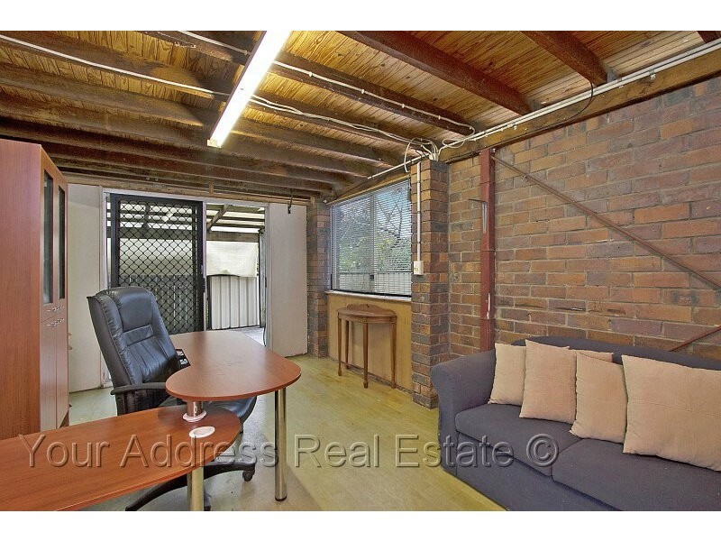 8 Woodburn Street, Marsden QLD 4132