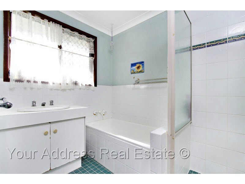 42 Dracon Street, Regents Park QLD 4118