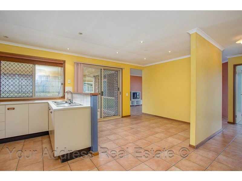 10 Forestgum Grove, Regents Park QLD 4118