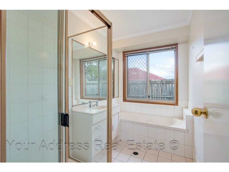 10 Forestgum Grove, Regents Park QLD 4118