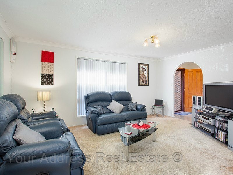 13 Topham Court, Hillcrest QLD 4118