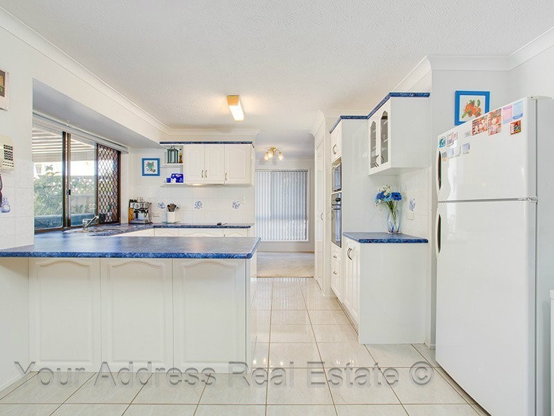 13 Topham Court, Hillcrest QLD 4118