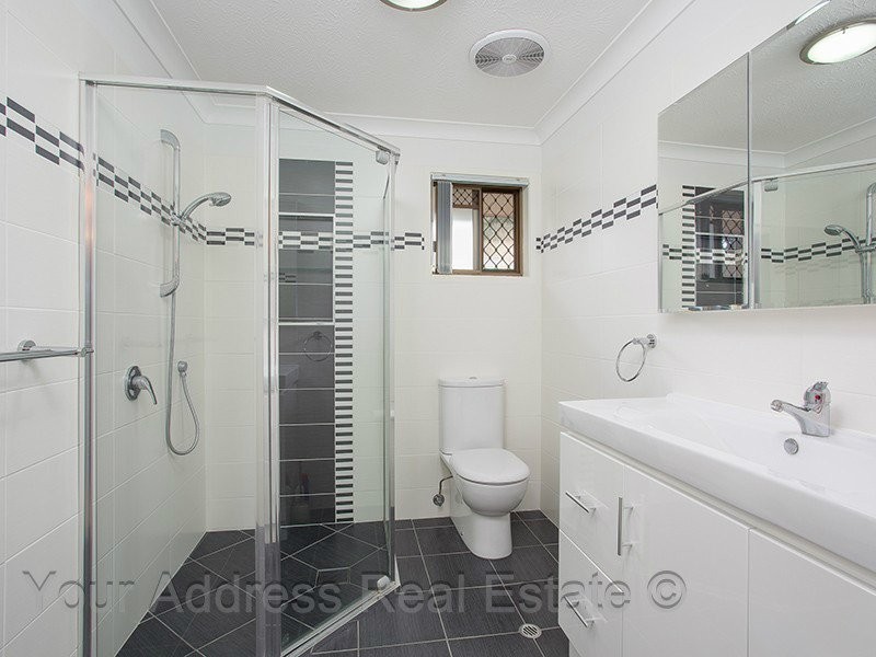 13 Topham Court, Hillcrest QLD 4118