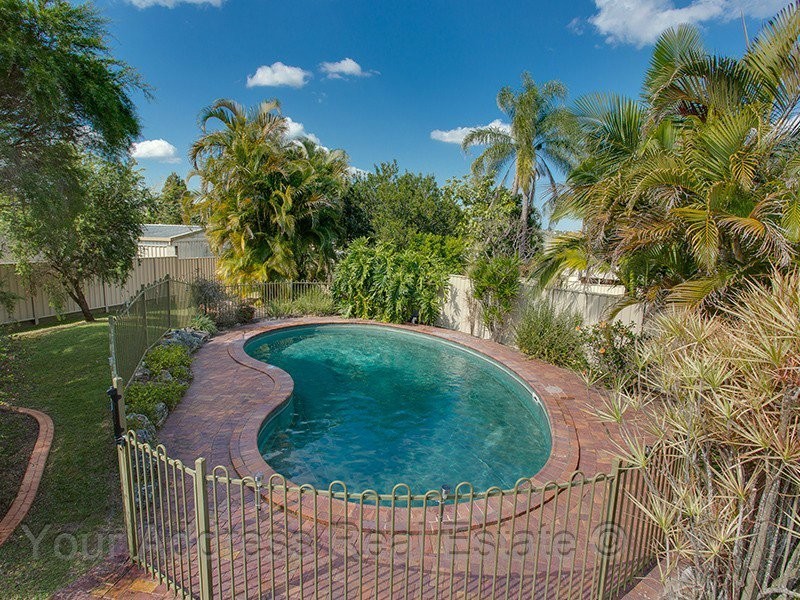 13 Topham Court, Hillcrest QLD 4118