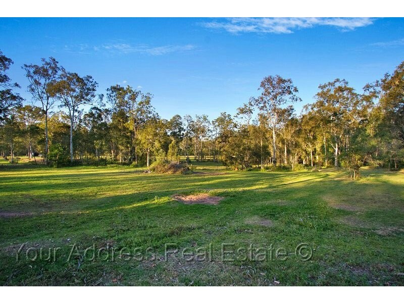 56 Smith Road, Park Ridge South QLD 4125
