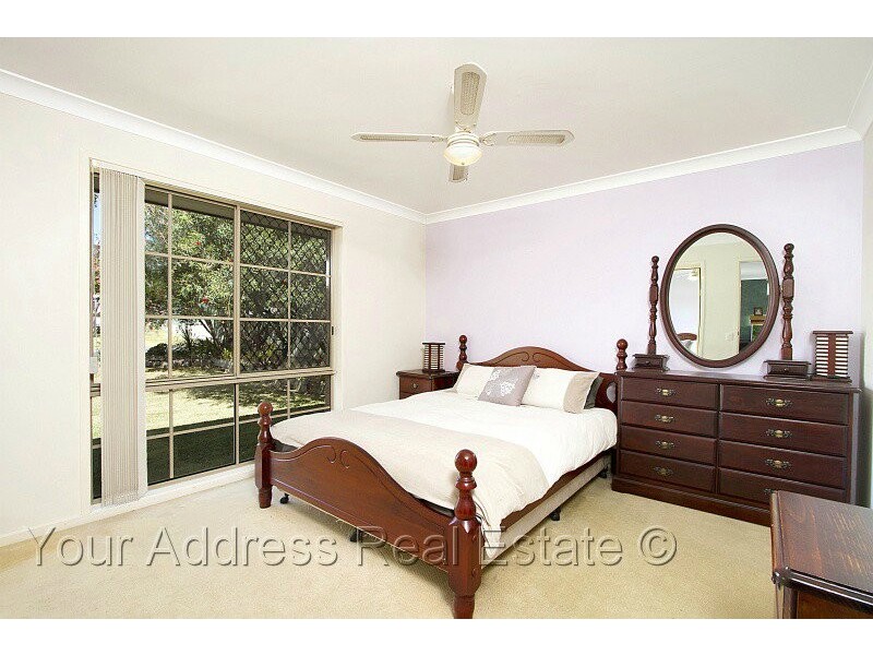 50 Regency Drive, Regents Park QLD 4118