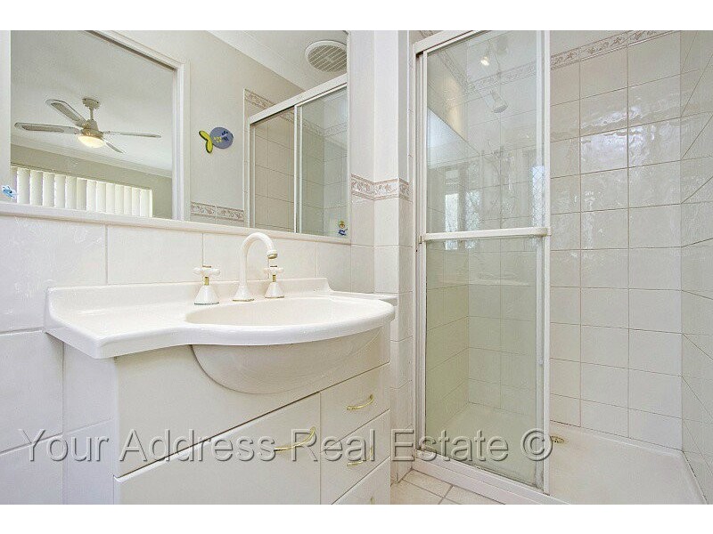 50 Regency Drive, Regents Park QLD 4118