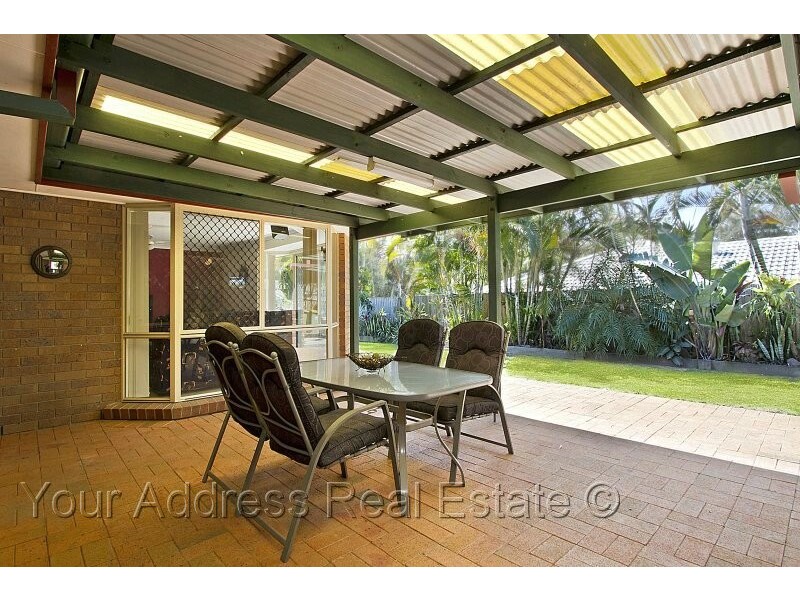 50 Regency Drive, Regents Park QLD 4118