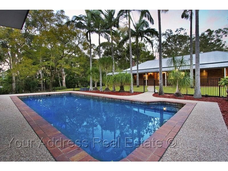 121 Crest Road, Greenbank QLD 4124