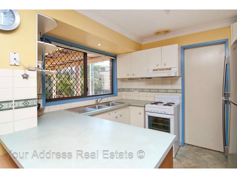 5 Regency Drive, Regents Park QLD 4118