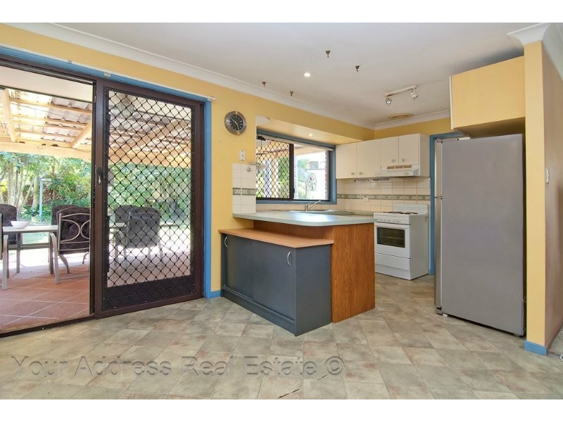 5 Regency Drive, Regents Park QLD 4118