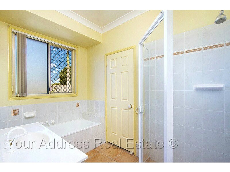 140 Lamberth Road, Regents Park QLD 4118