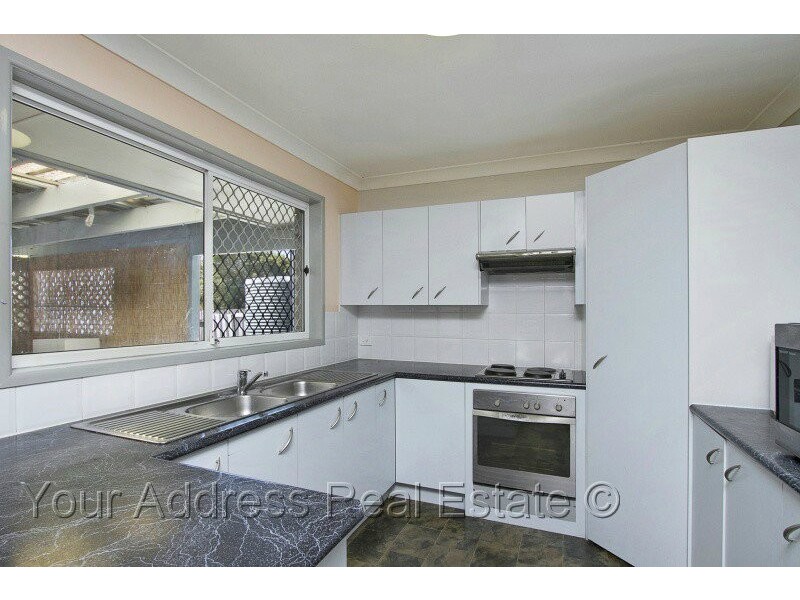 9 Parkside Drive, Crestmead QLD 4132