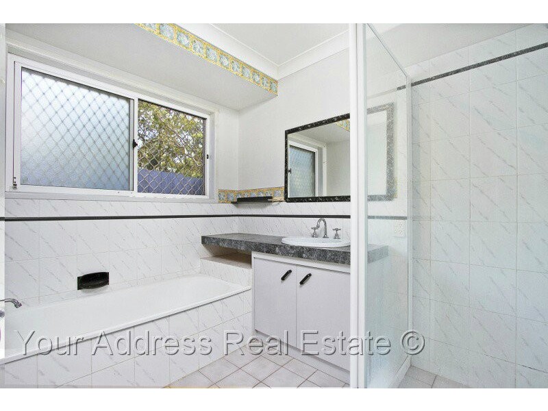 9 Parkside Drive, Crestmead QLD 4132