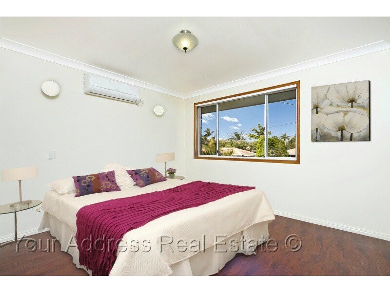 13 Westwood Drive, Hillcrest QLD 4118